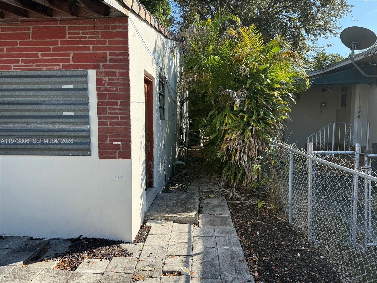 2750 SW 26th Street, Miami, FL 33133 photo 8