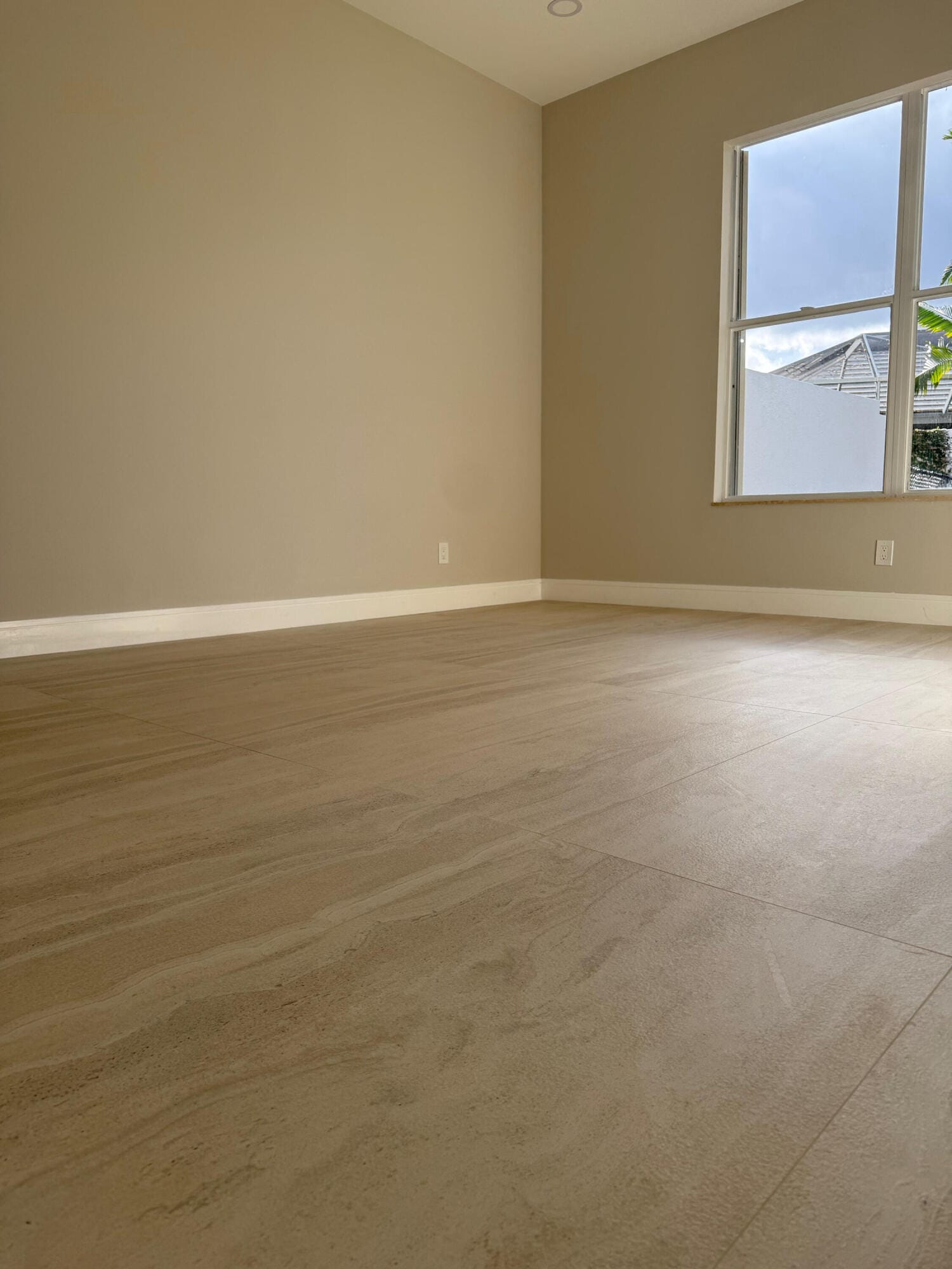 8676 Doverbrook Drive — photo 12