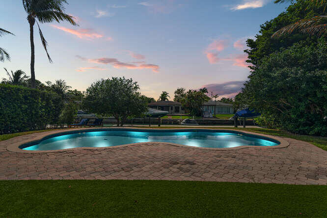 7820 Hawthorne Avenue, Miami Beach, FL 33141, Miami Beach