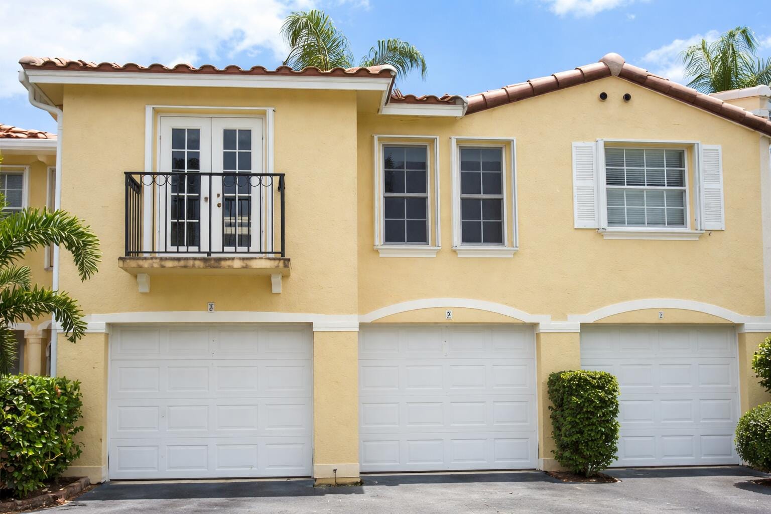 1030 Lake Shore Drive 206, Lake Park, FL 33403