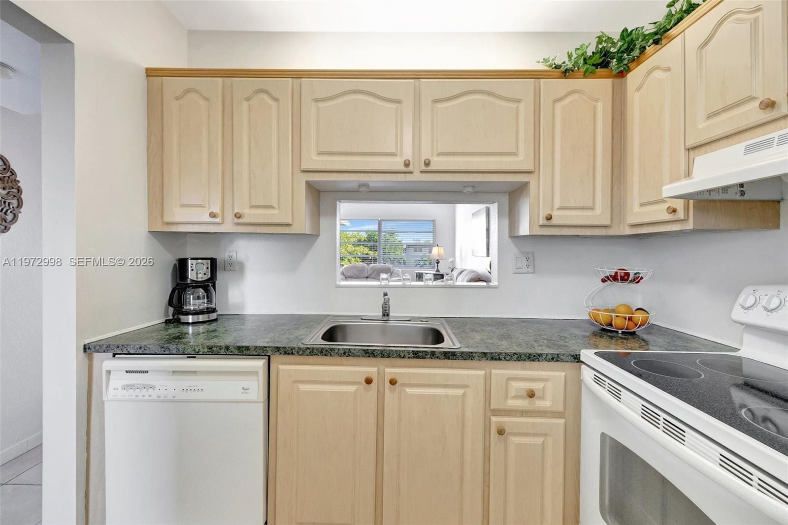 5002 NW 35th Street 306 — photo 11