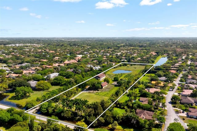 3450 SW 130th Avenue, sold in Fla Fruit Lands Co Sub No, Davie, FL