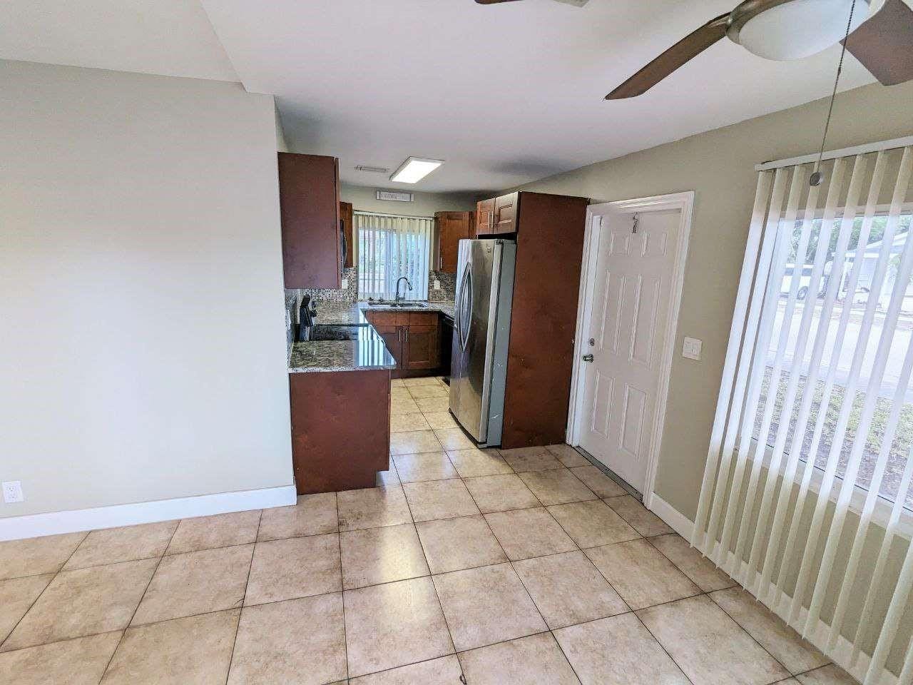 141 NW 10th Street — photo 6