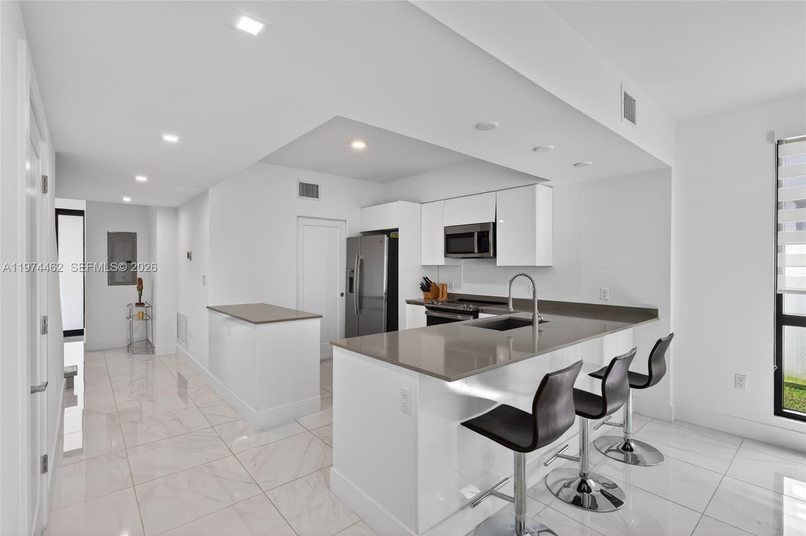 5467 W Oak Way, Dania Beach, FL 33314 photo 9