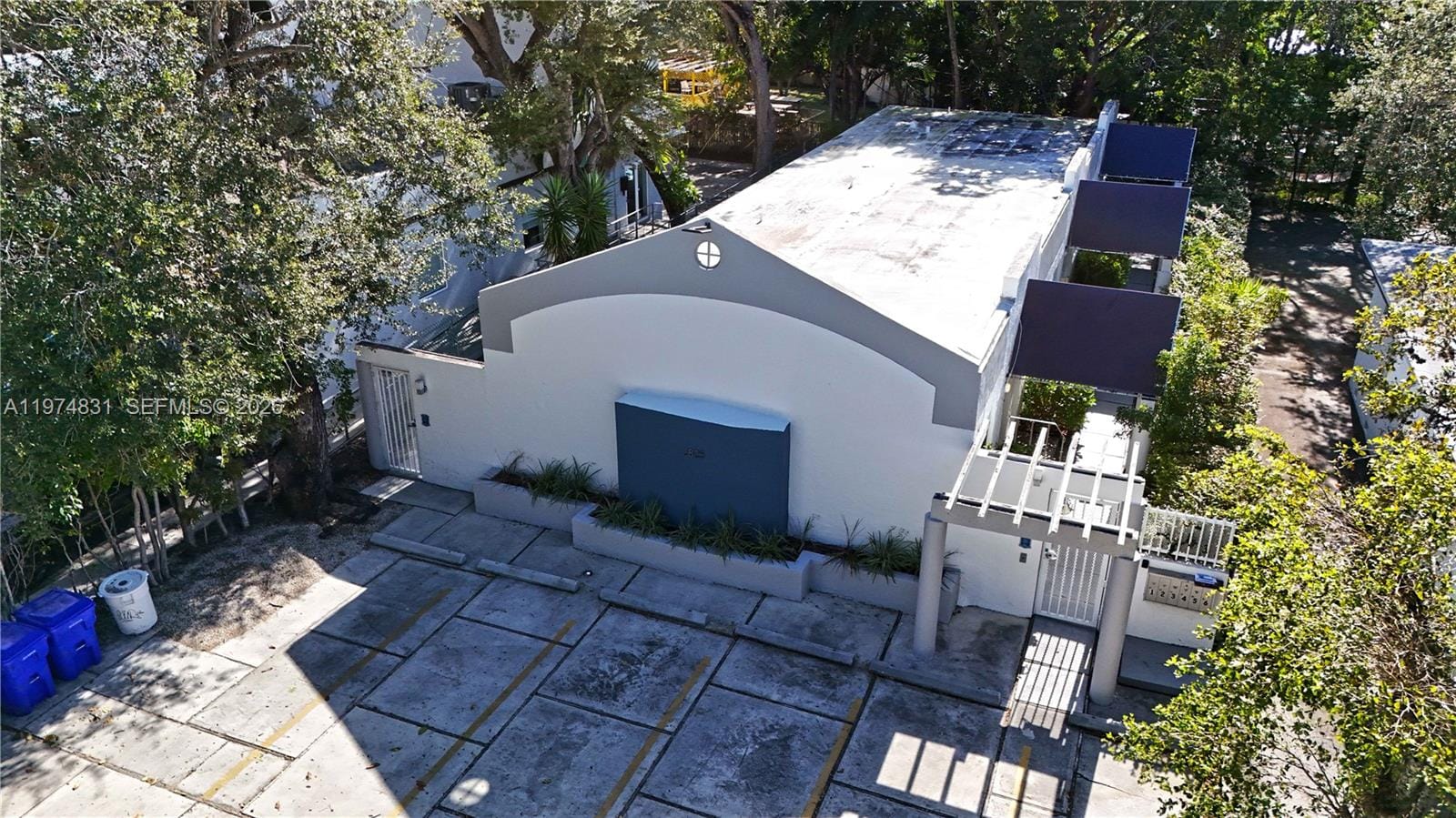 2825 SW 3rd Avenue — photo 4