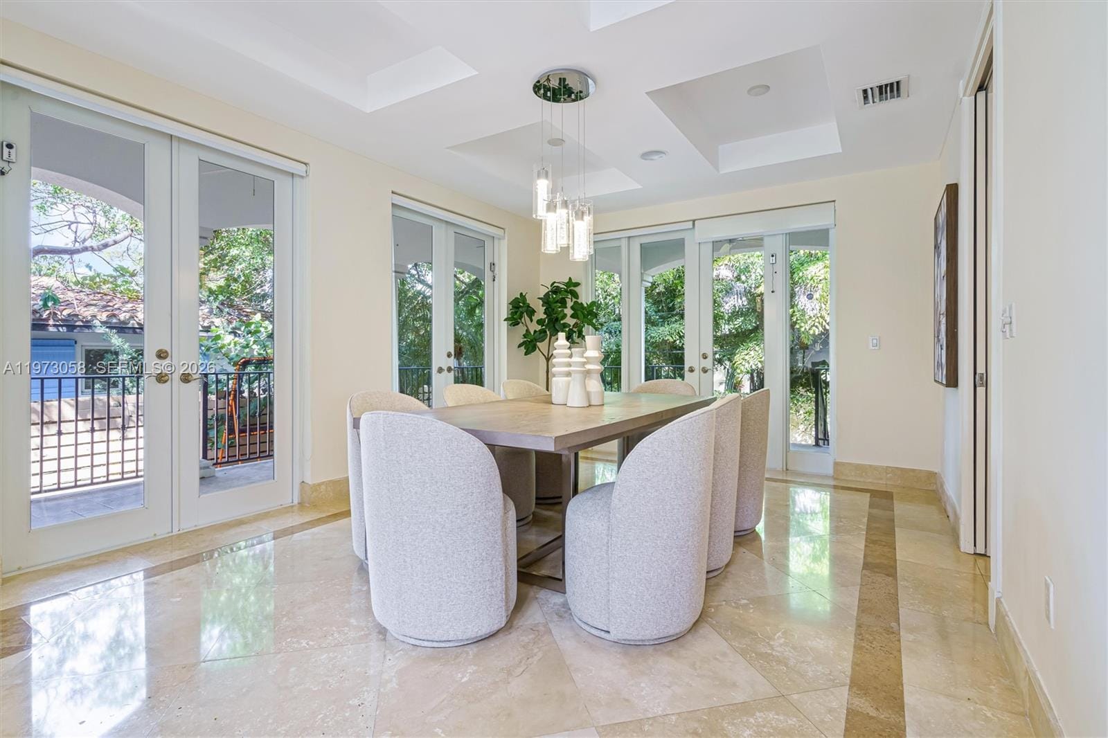 541 S Mashta Drive — photo 8