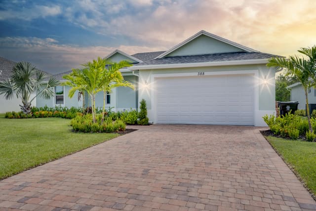 388 SW Vista Lake Drive, The Estates Of Sawgrass Lakes, Port St. Lucie, FL