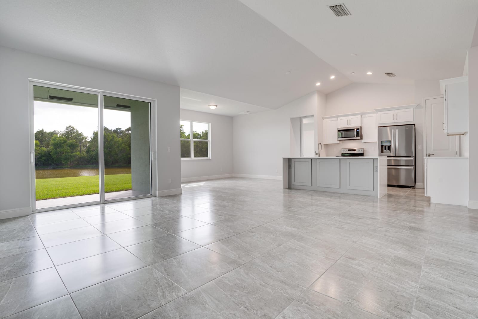 388 SW Vista Lake Drive — photo 11