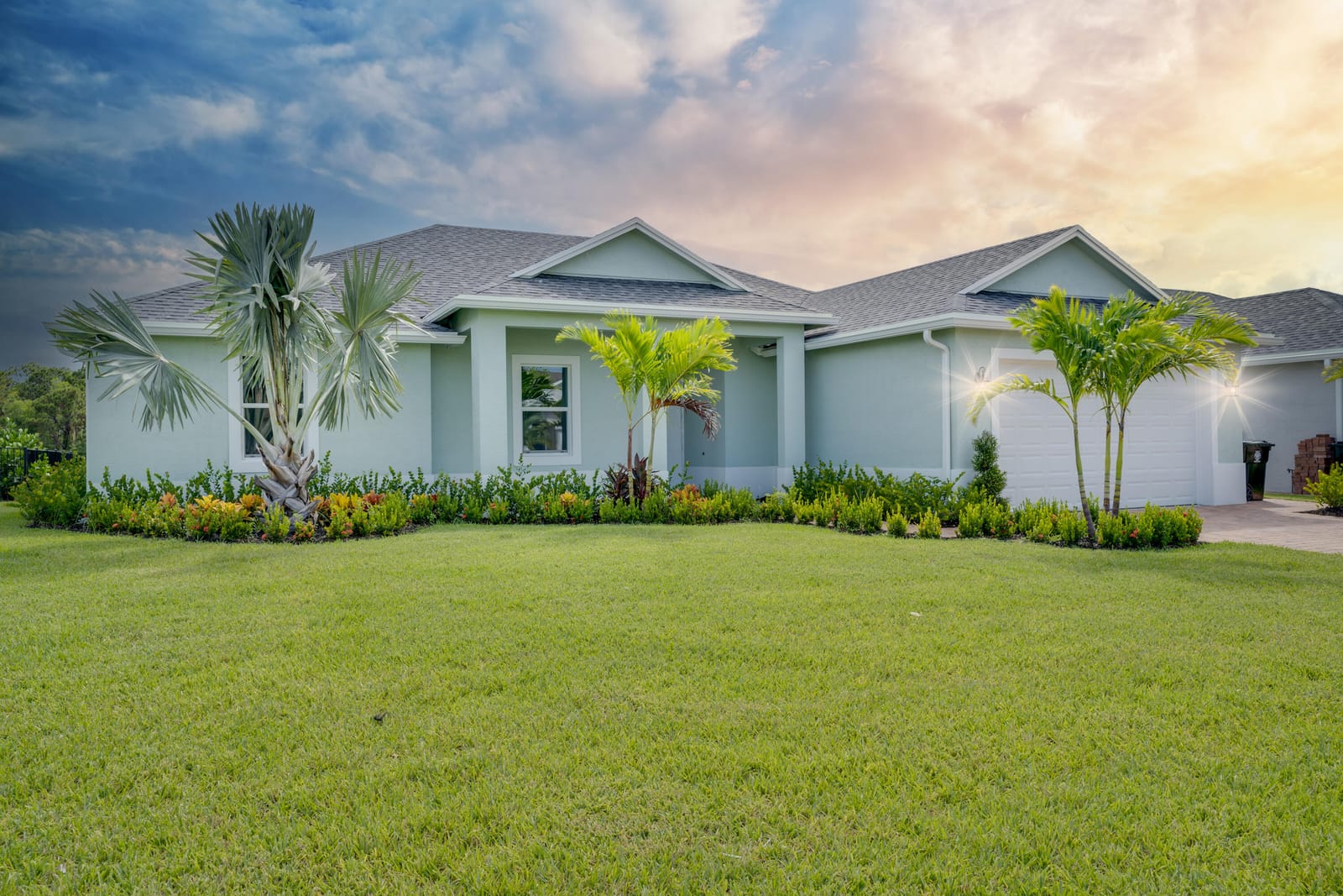 388 SW Vista Lake Drive — photo 1