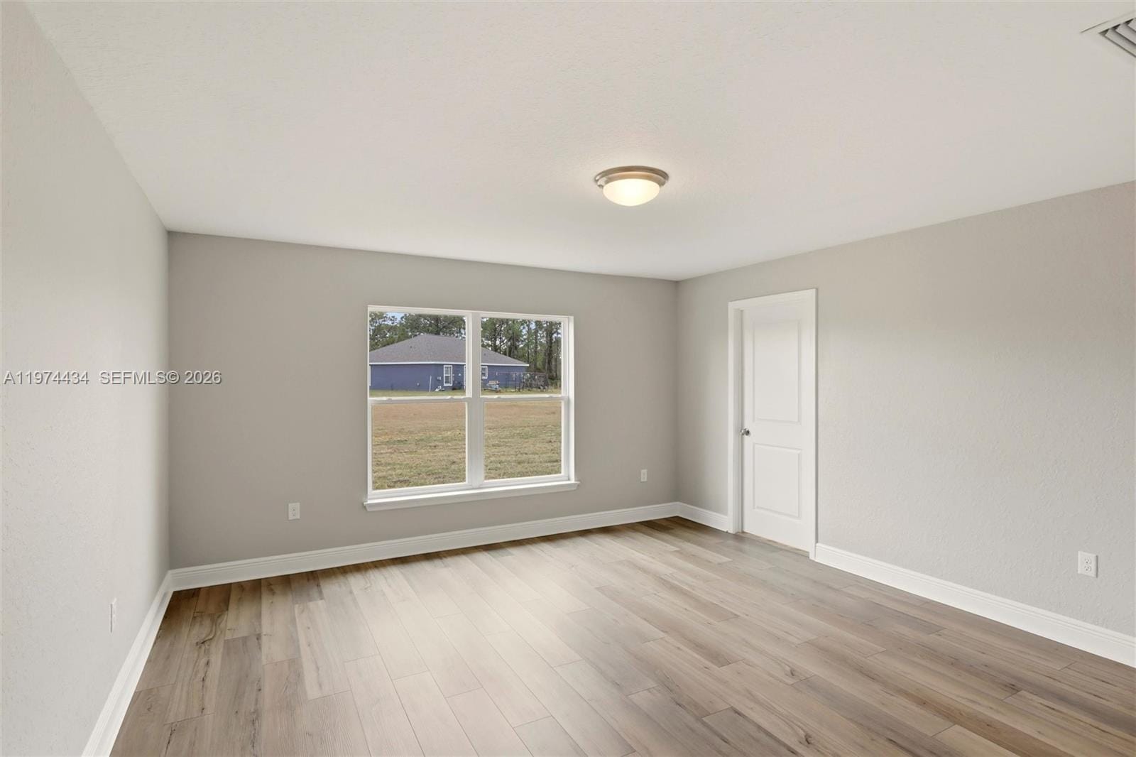 6823 Dickinson Drive — photo 11