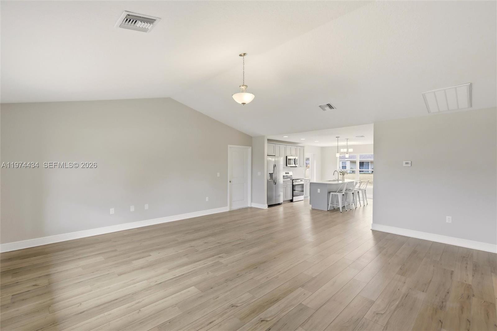 6823 Dickinson Drive — photo 5