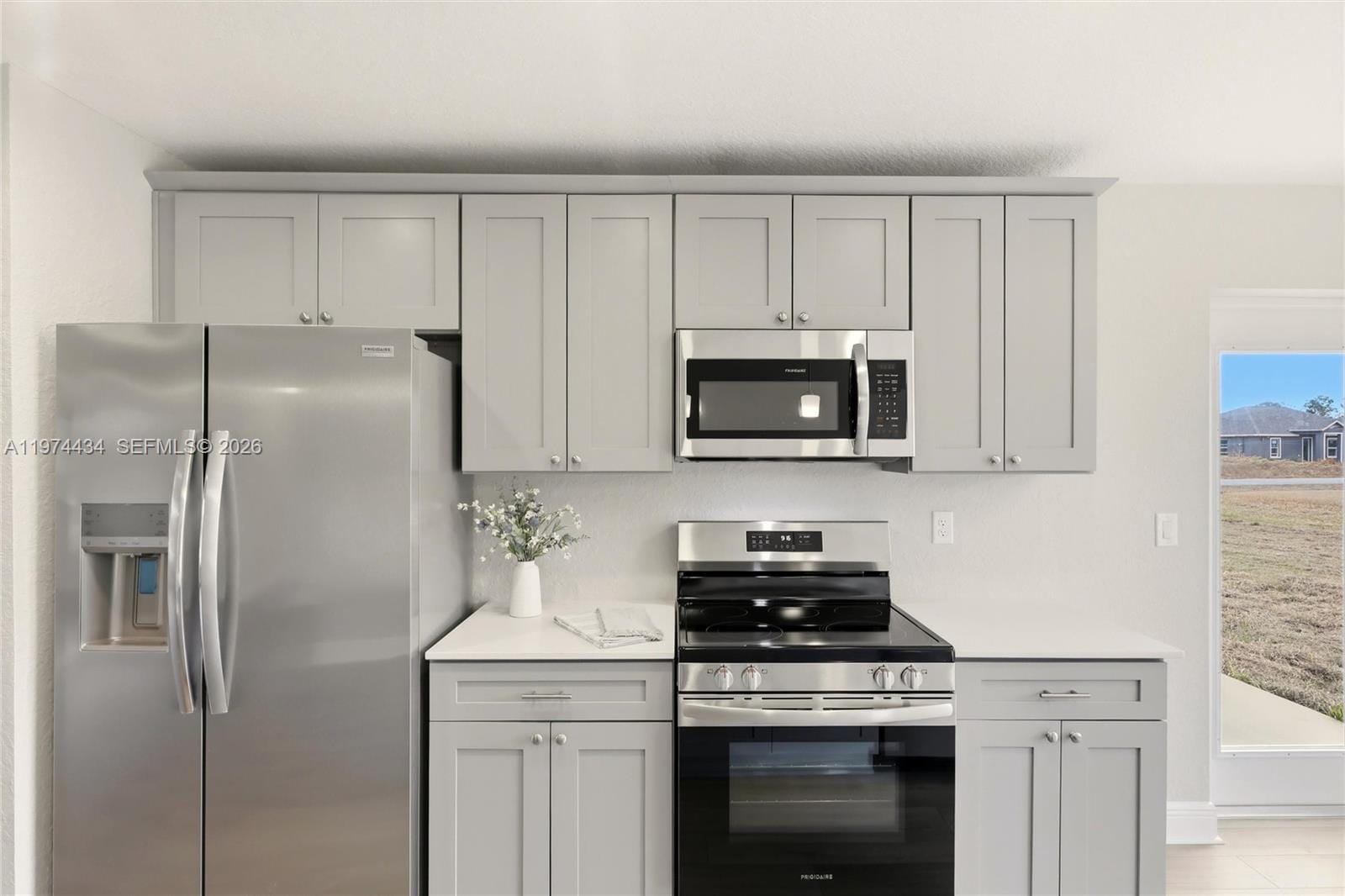 6823 Dickinson Drive — photo 9
