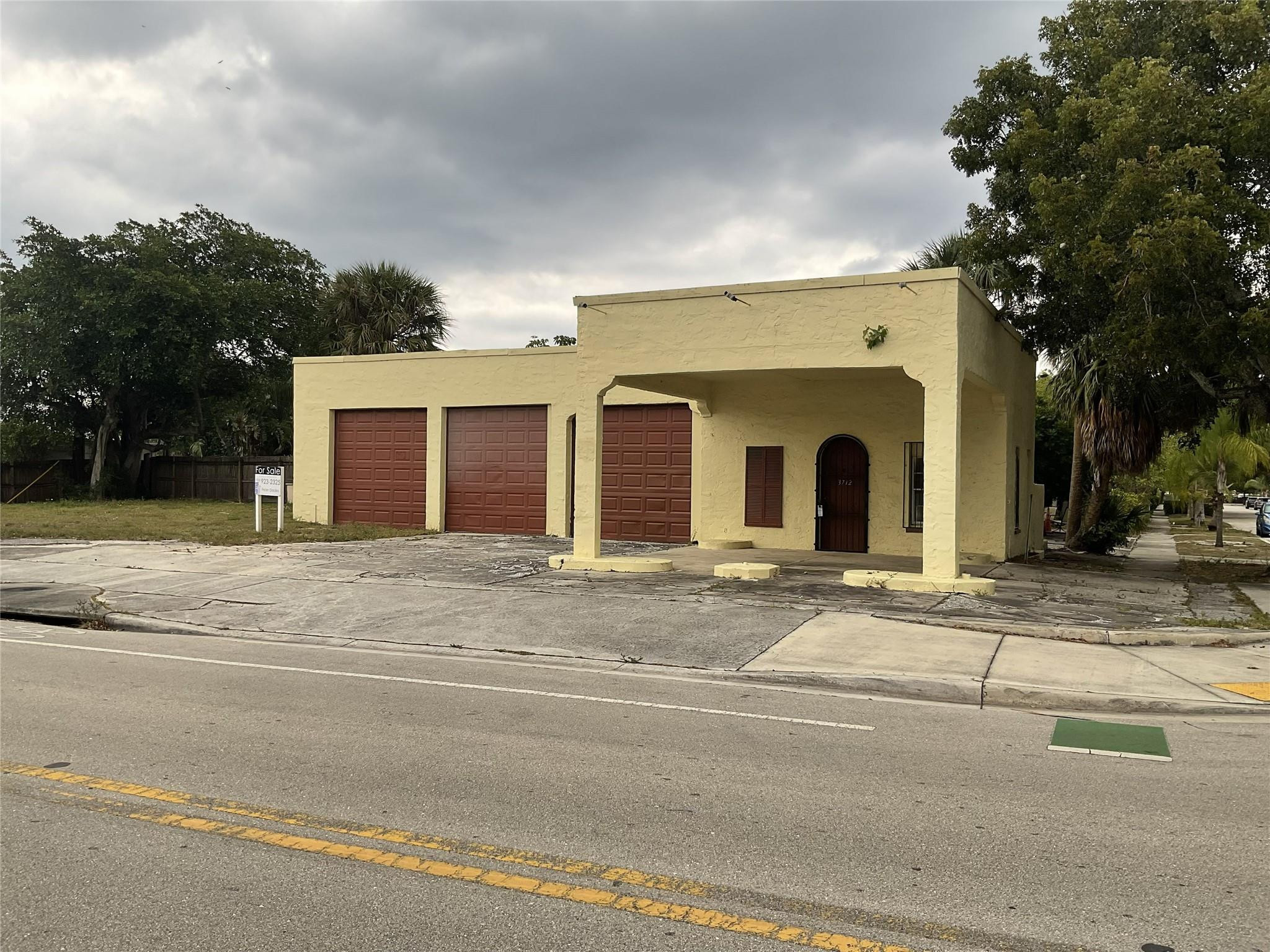3712 S Olive Avenue, West Palm Beach, FL 33405, West Palm Beach