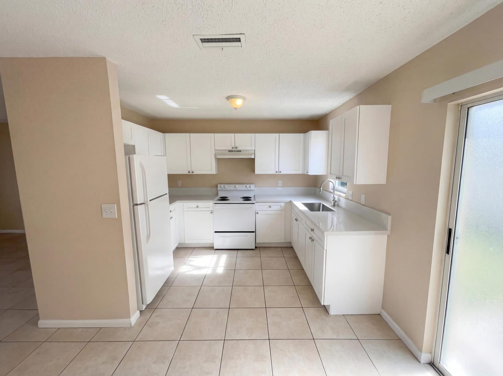 1118 SE Proctor Lane — photo 2