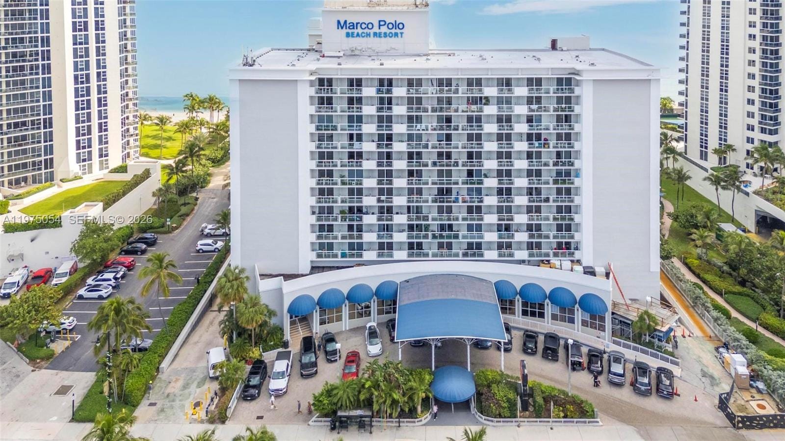 19201 Collins Avenue 628, Sunny Isles Beach, FL 33160 photo 2