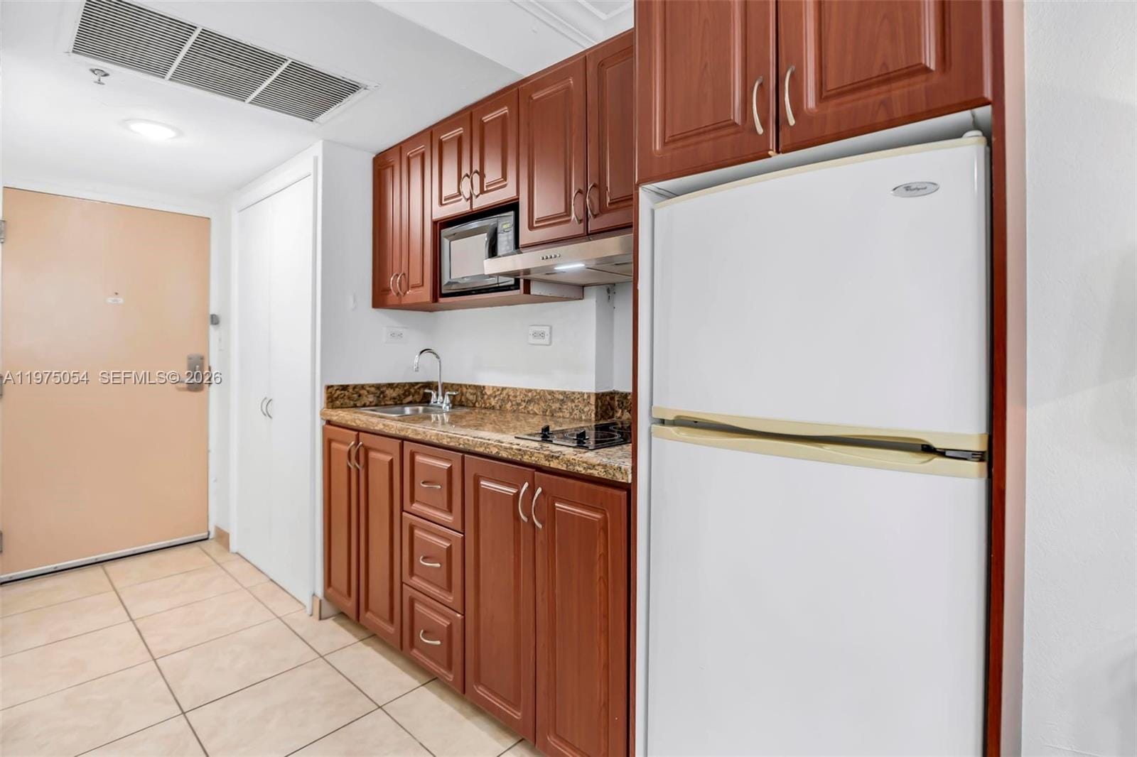 19201 Collins Avenue 628, Sunny Isles Beach, FL 33160 photo 11