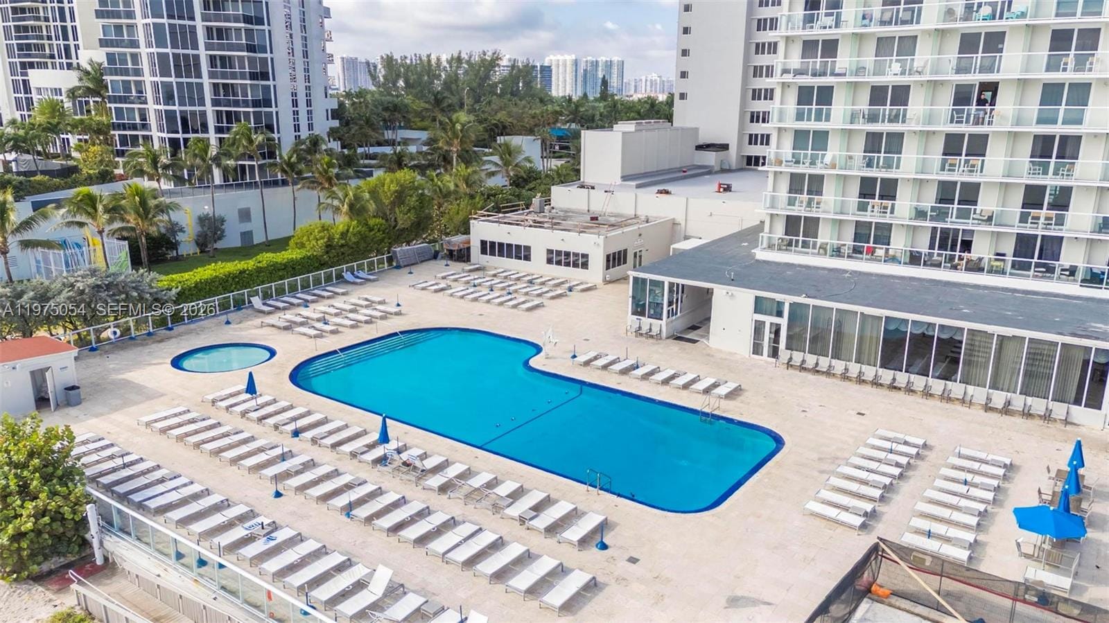 19201 Collins Avenue 628, Sunny Isles Beach, FL 33160 photo 6