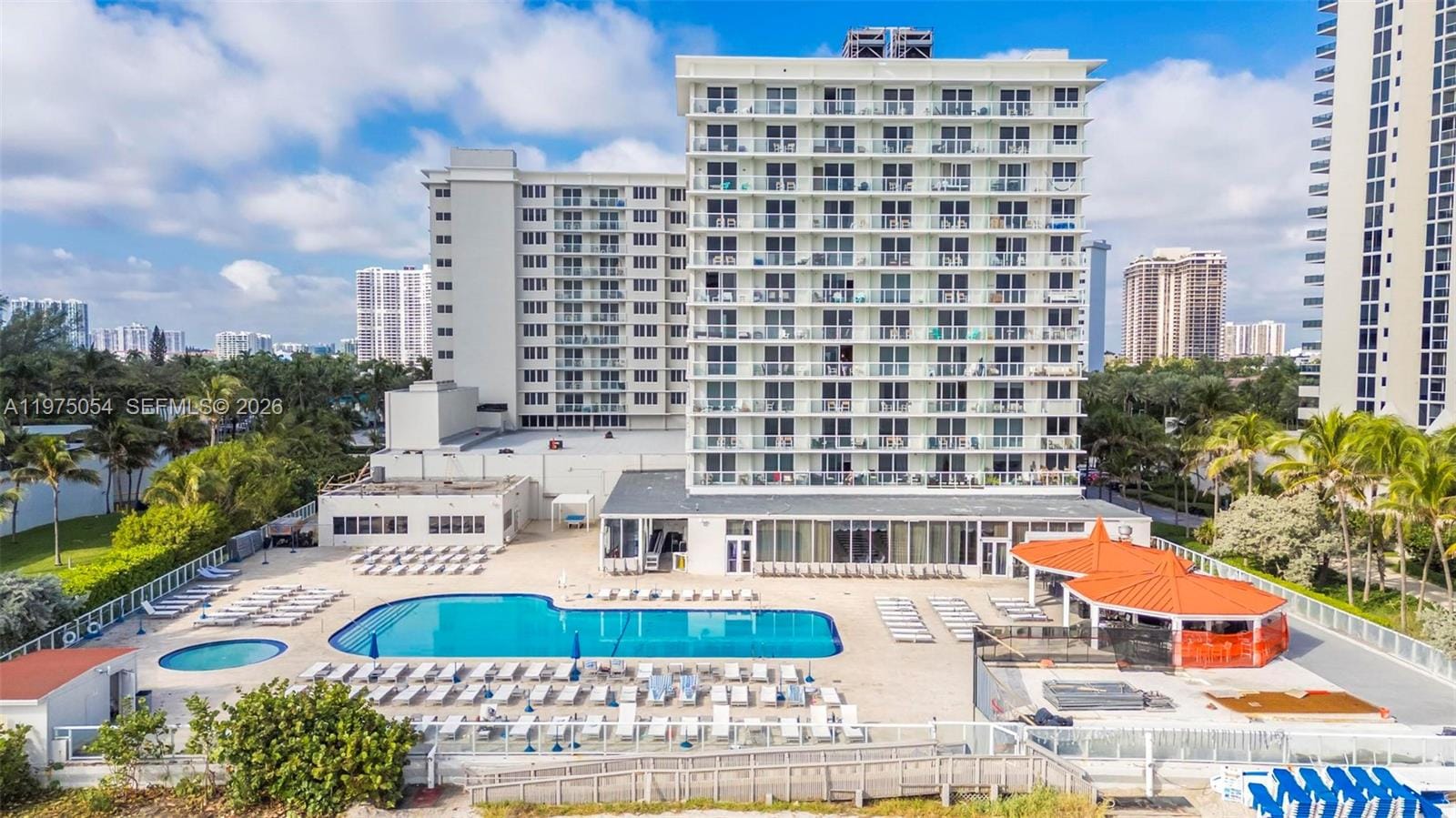19201 Collins Avenue 628, Sunny Isles Beach, FL 33160 photo 7