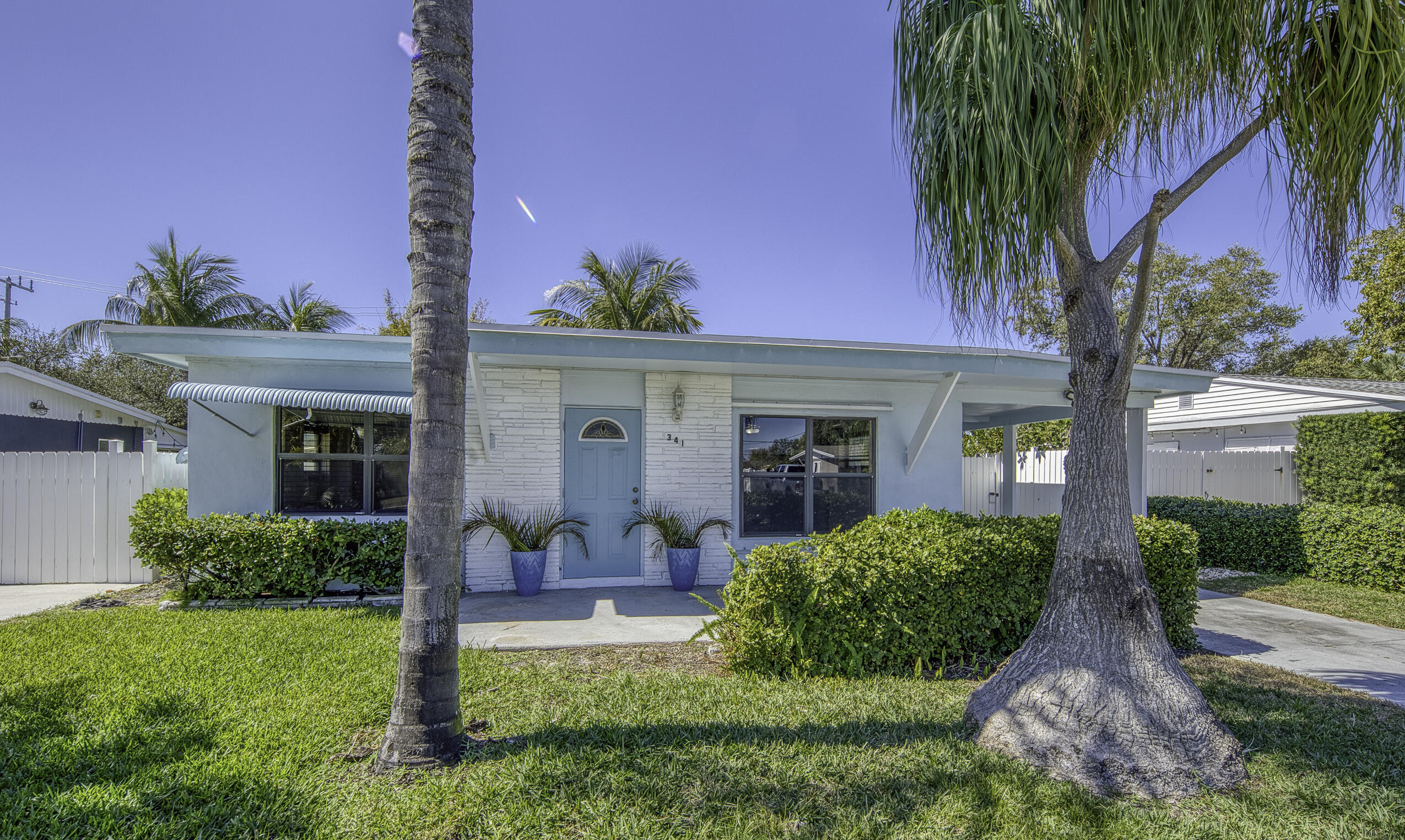 341 Pinewood Street, Lantana, FL 33462, Lantana