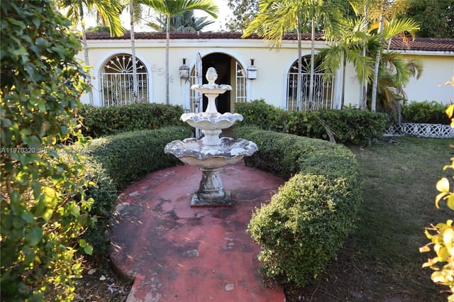 6514 SW 107th Place, sold in Snapper Creek, Miami, FL