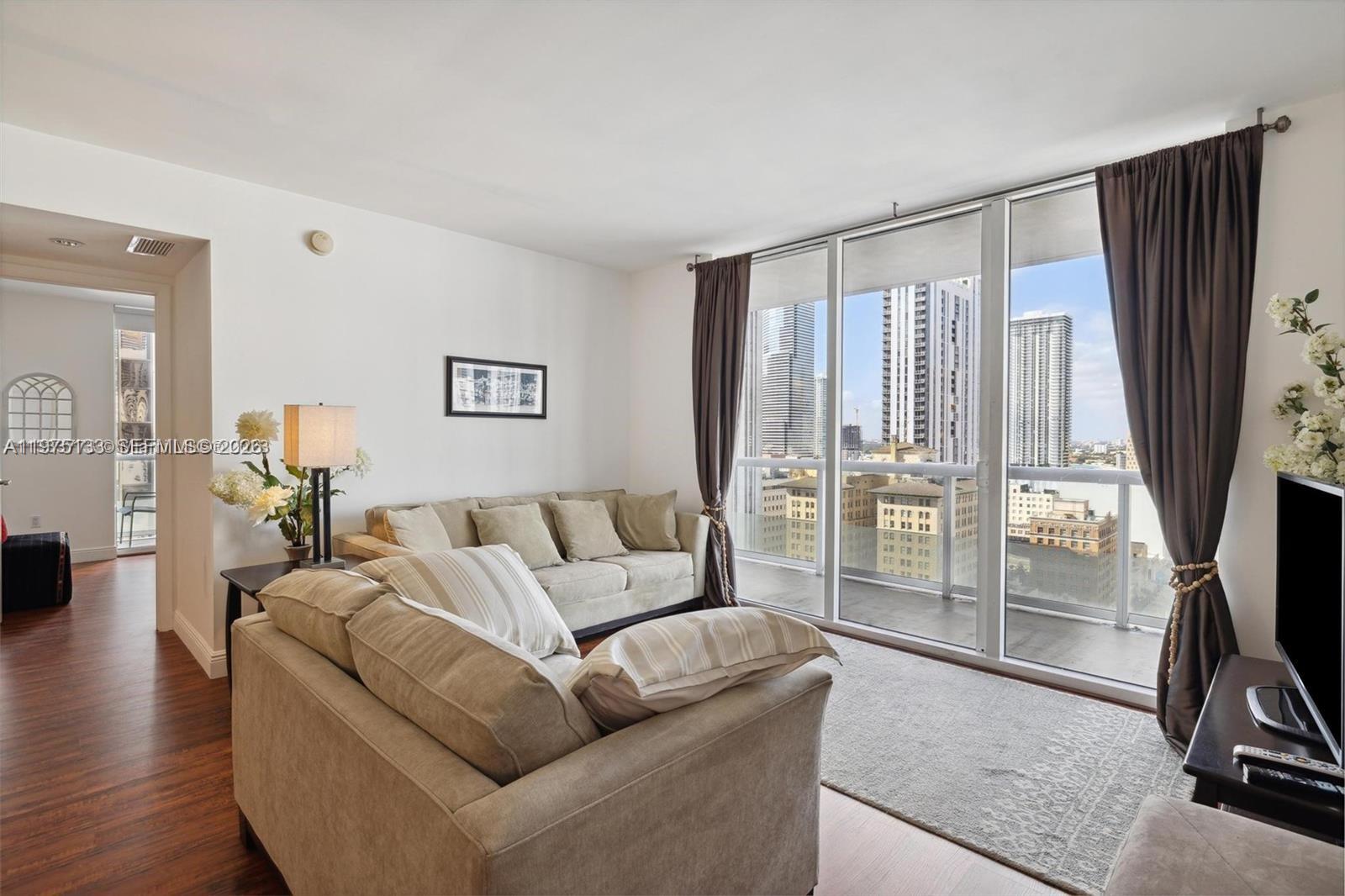 50 Biscayne Boulevard 2111, Miami, FL 33132, Miami