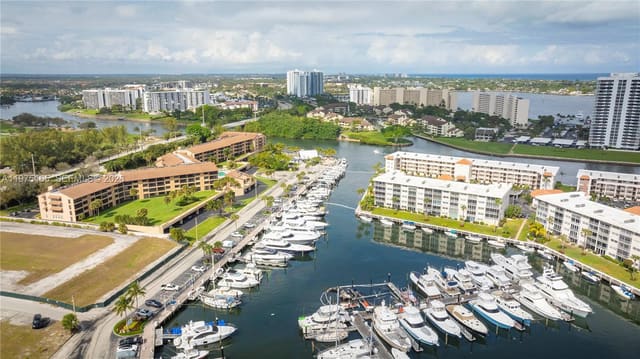 1036 Us Highway 1 216, North Palm Beach, FL 33408