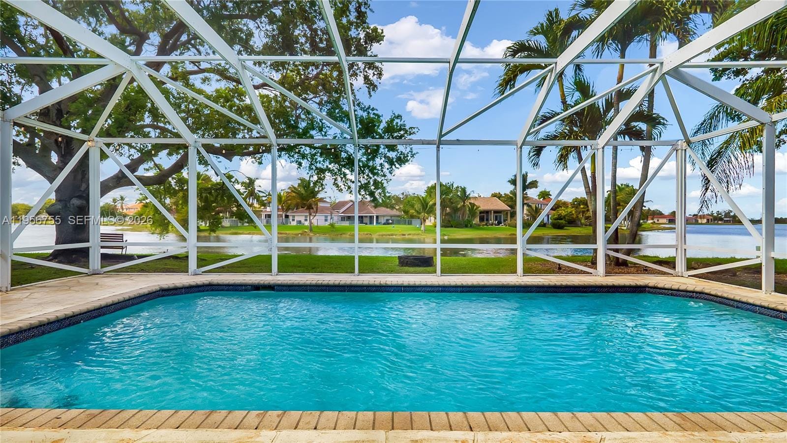 637 Lake Boulevard, Weston, FL 33326 photo 3