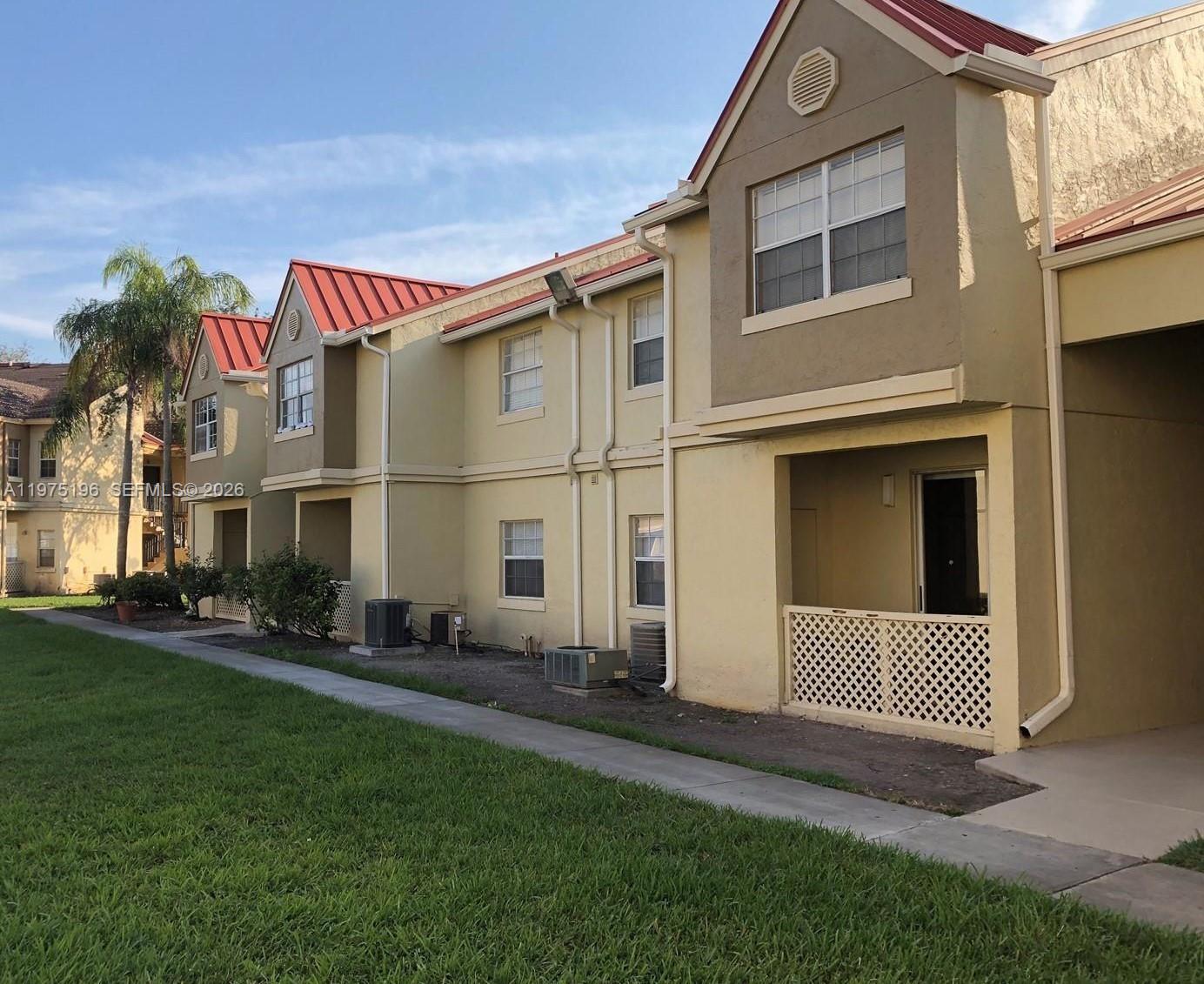18324 NW 68th Avenue M, Hialeah, FL 33015, Hialeah