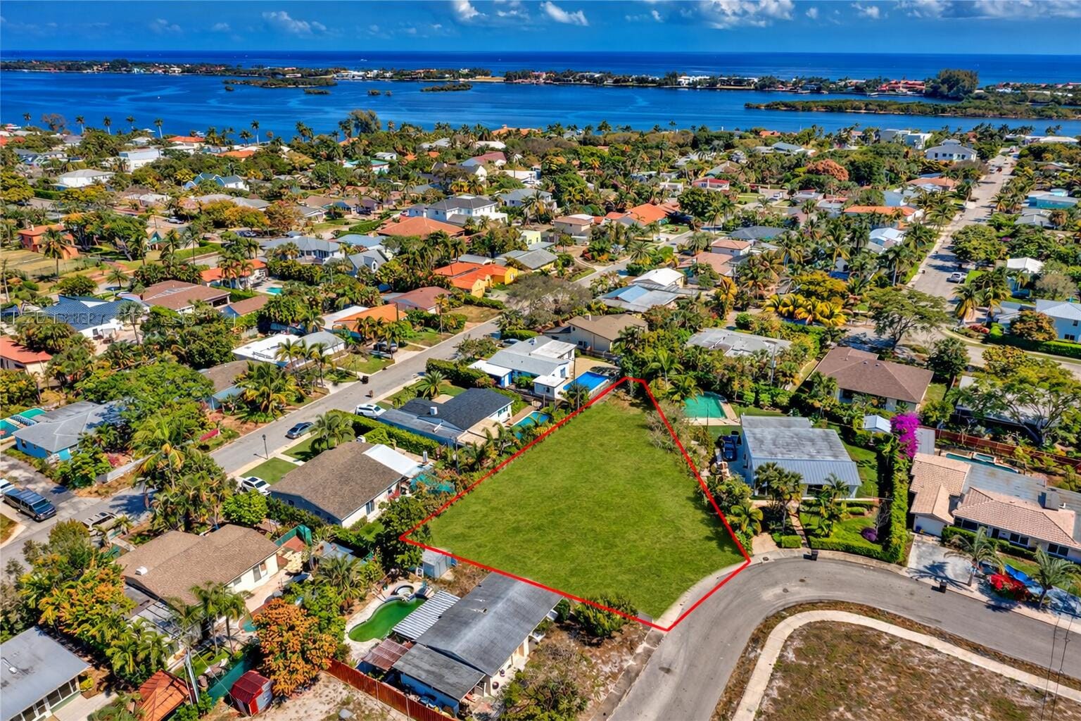 203 Gregory Place, West Palm Beach, FL 33405