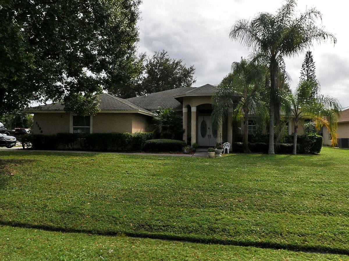 1198 SE Petunia Avenue, Port St. Lucie, FL 34952, Port St Lucie