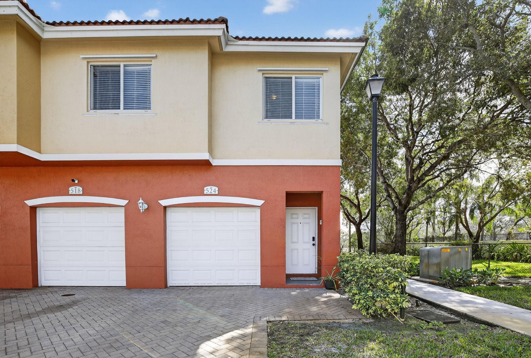 7400 Palomino Drive 524, Hollywood, FL 33024, Hollywood
