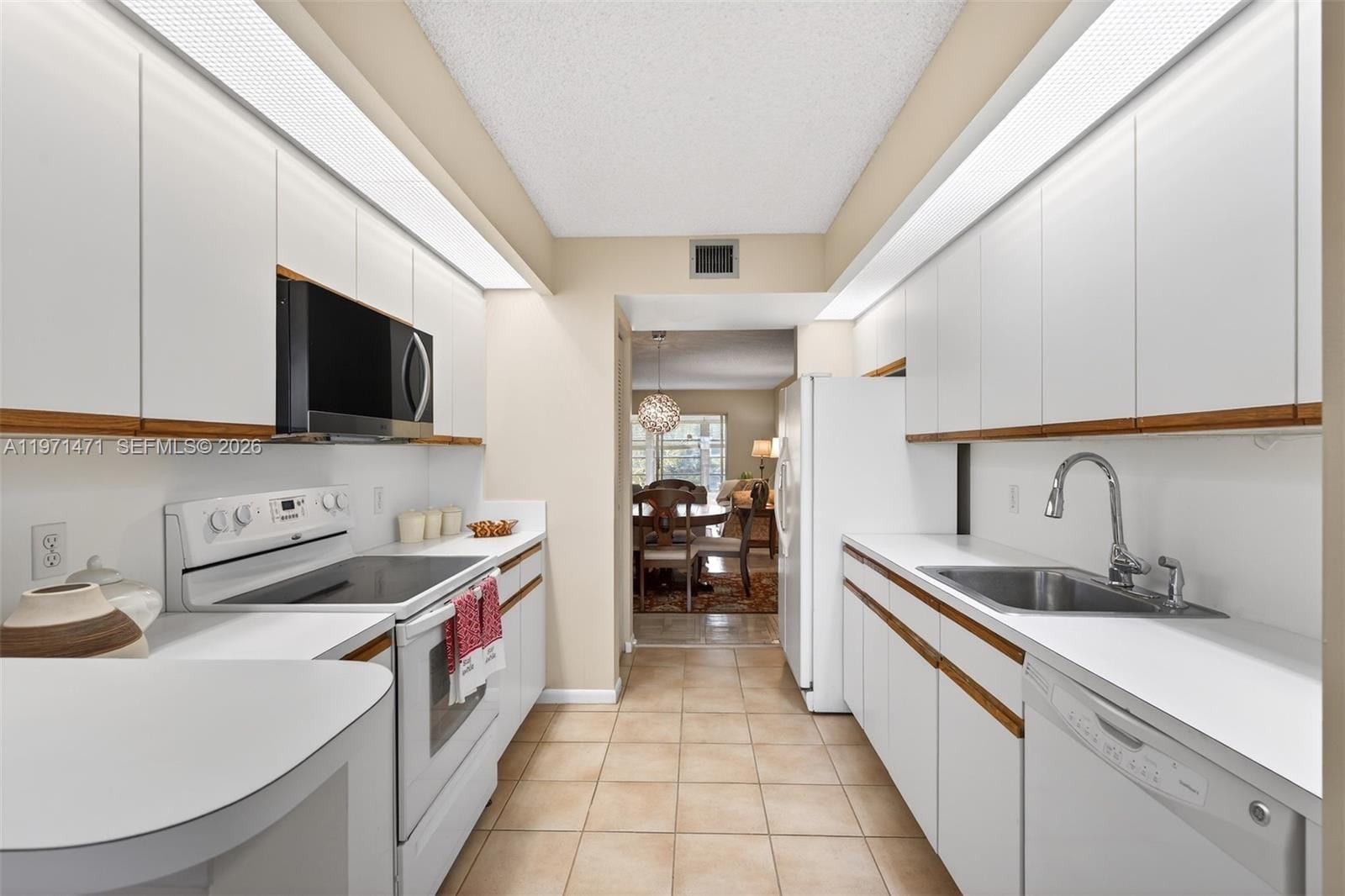 900 SW 125th Way 409R — photo 11