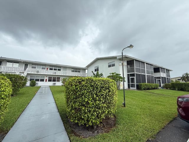 104 E Easthampton E 1, West Palm Beach, FL 33417
