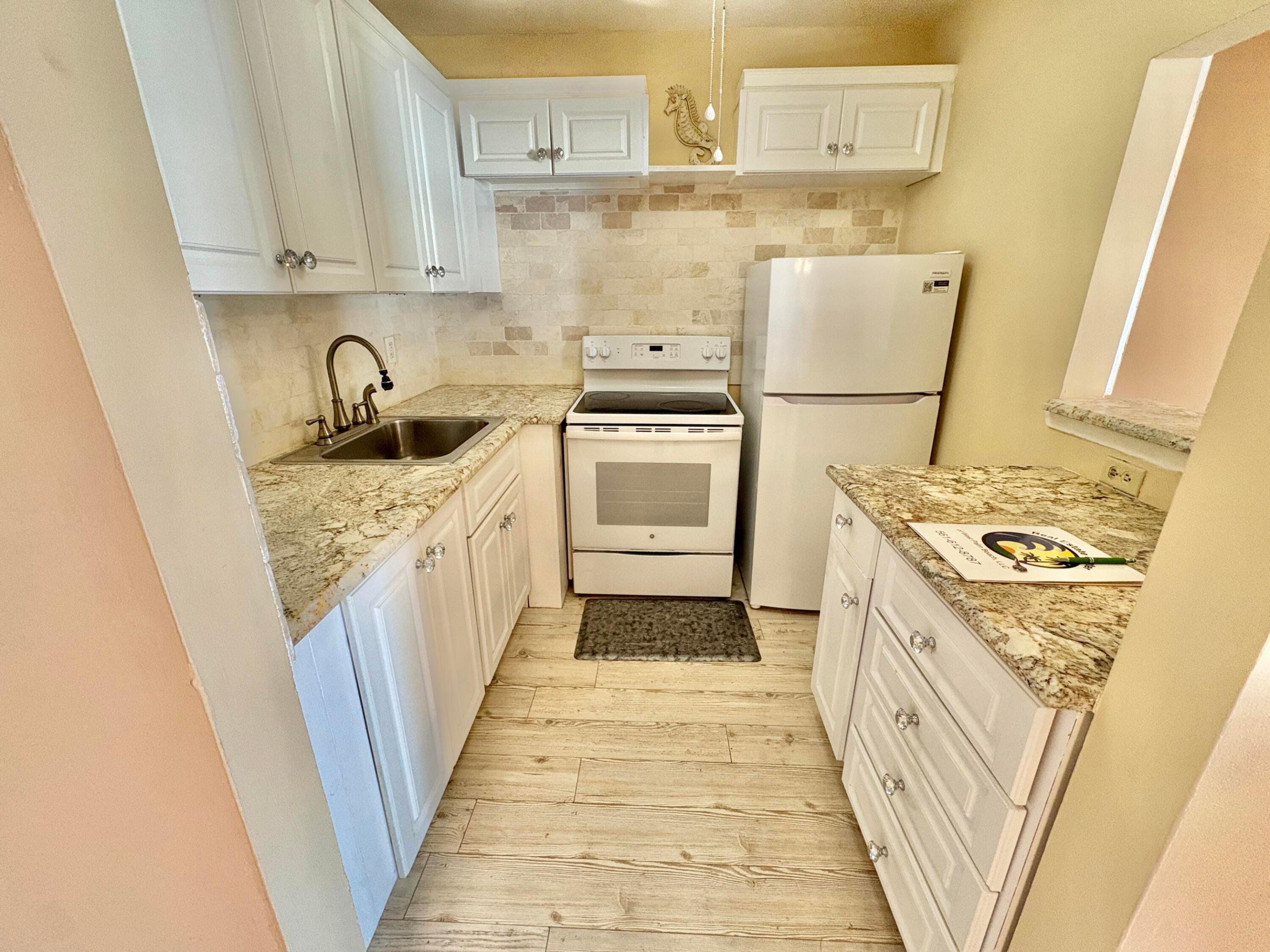 39 Waltham B, West Palm Beach, FL 33417, West Palm Beach