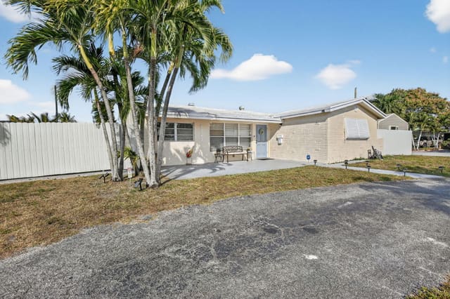 6721 SW 28th Court, sold in Miramar Sec 3, Miramar, FL