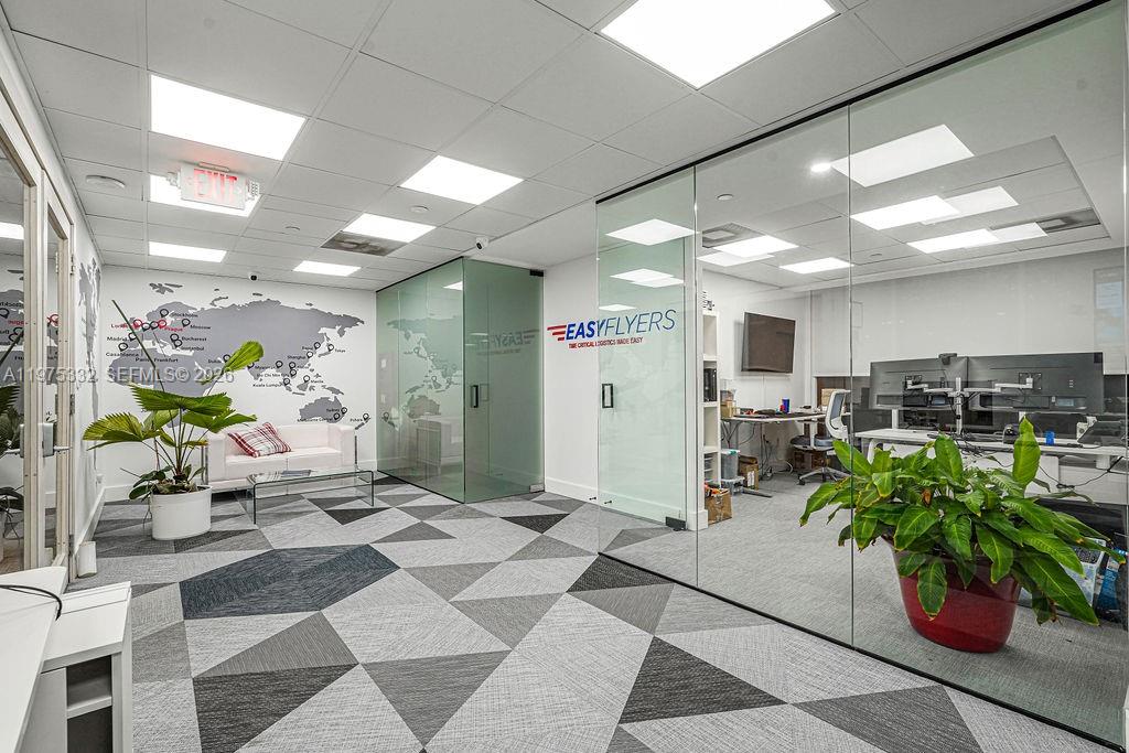 1110 Brickell Avenue 700A — photo 3
