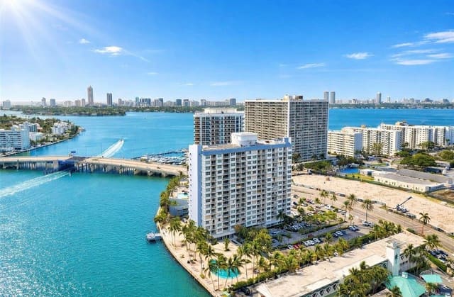 1865 79th St Causeway 16b, Kennedy House, North Bay Village, FL