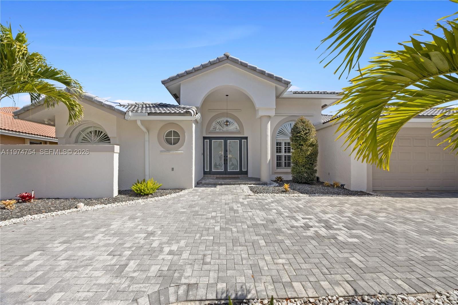 805 Bayside Lane, Weston, FL 33326 photo 2