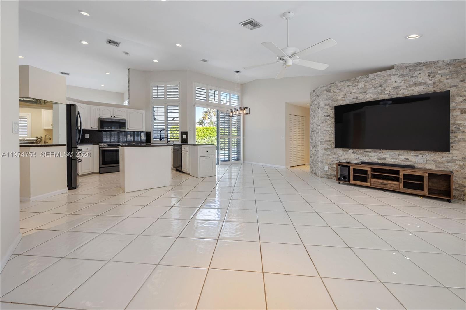 805 Bayside Lane, Weston, FL 33326 photo 11