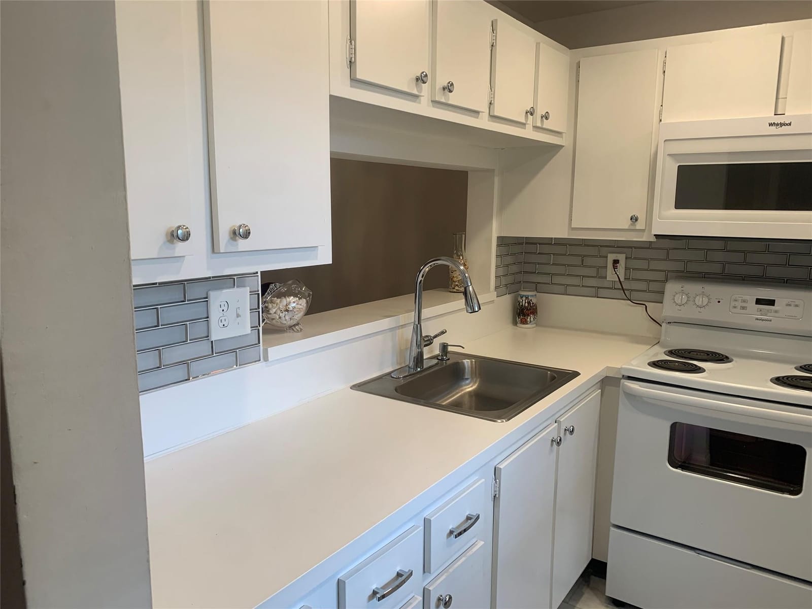 9081 Lime Bay Boulevard 214, Tamarac, FL 33321 photo 3