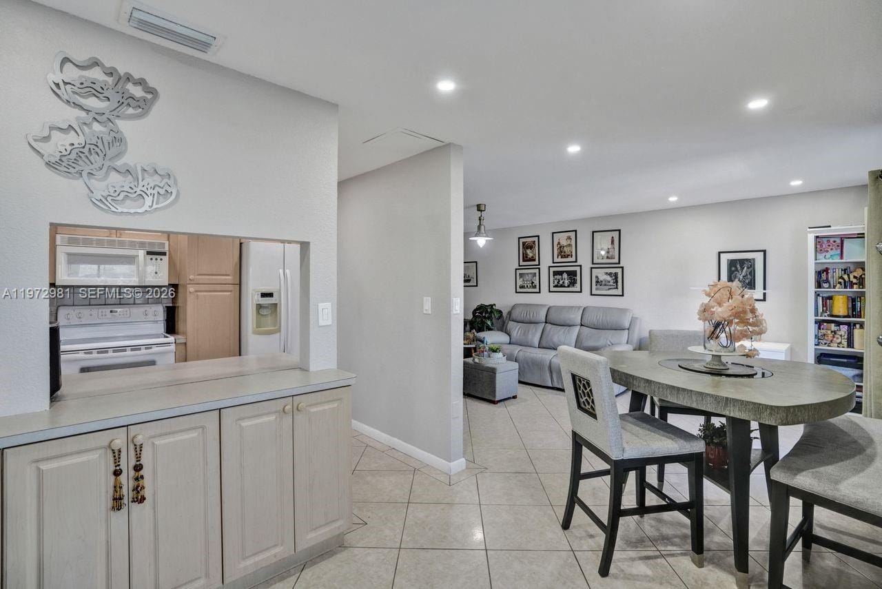 3665 NE 167th Street 208, North Miami Beach, FL 33160 photo 9