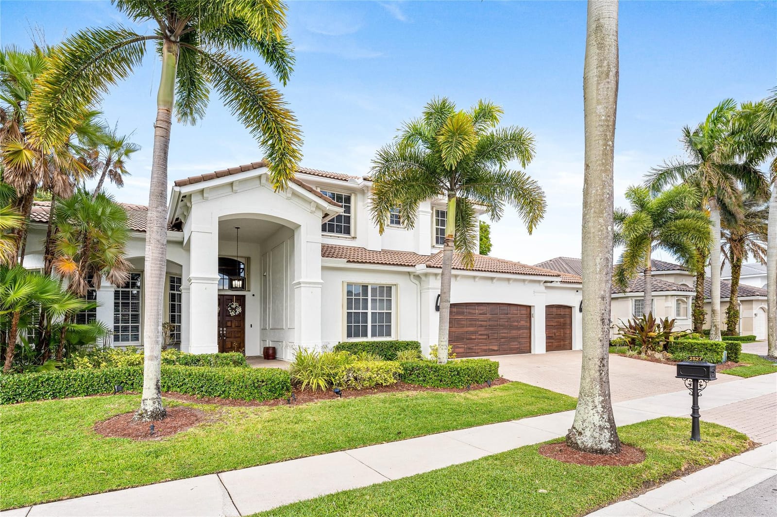 2527 Montclaire Circle, Weston, FL 33327 photo 2