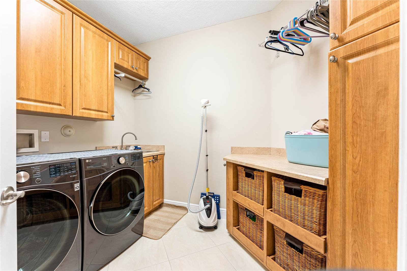 2527 Montclaire Circle, Weston, FL 33327 photo 18