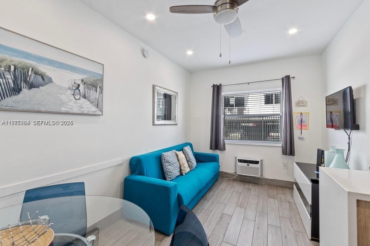 335 Ocean Drive 122, Miami Beach, FL 33139 photo 1