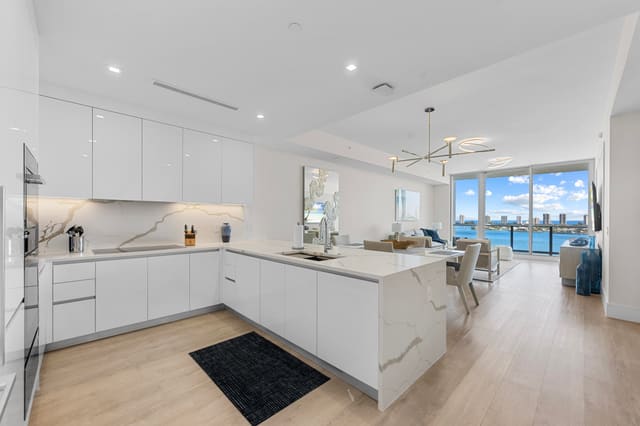 220 Lake Shore Drive 1410, Lake Park, FL 33403