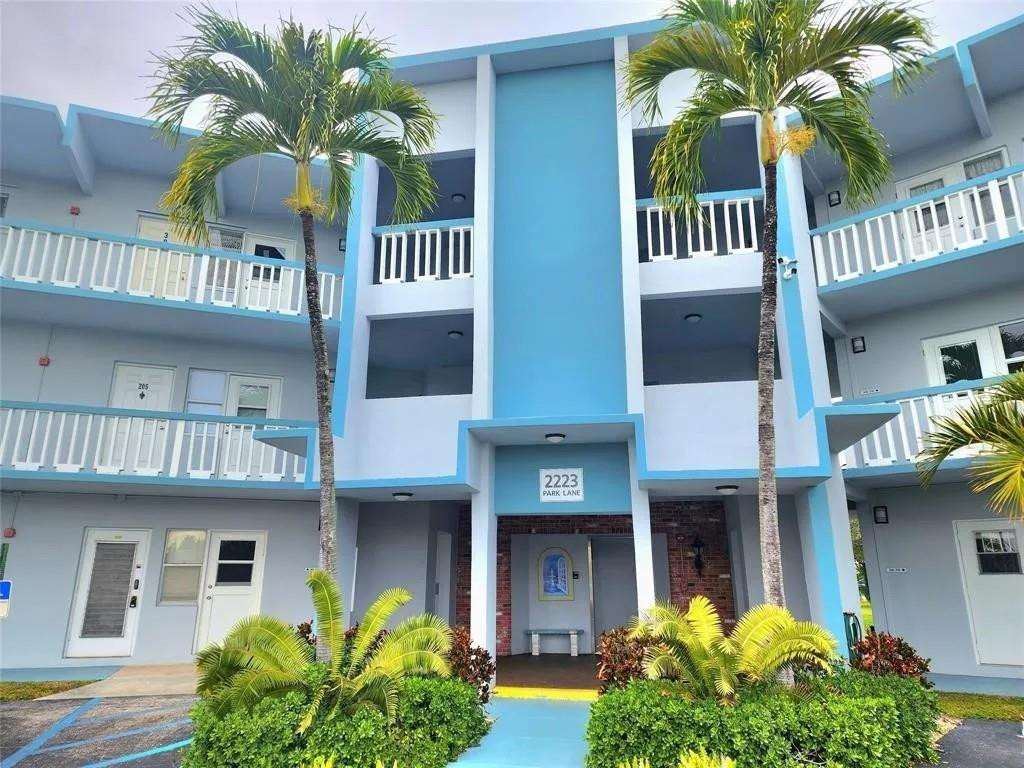 2223 Park Lane 302, Hollywood, FL 33021, Hollywood