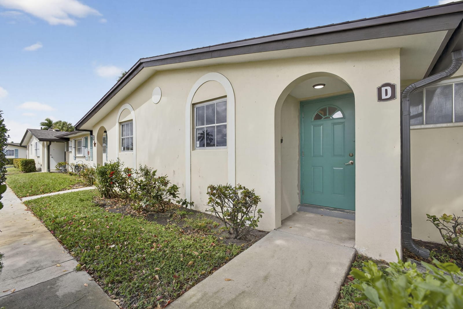 2960 Ashley Drive E D — photo 3