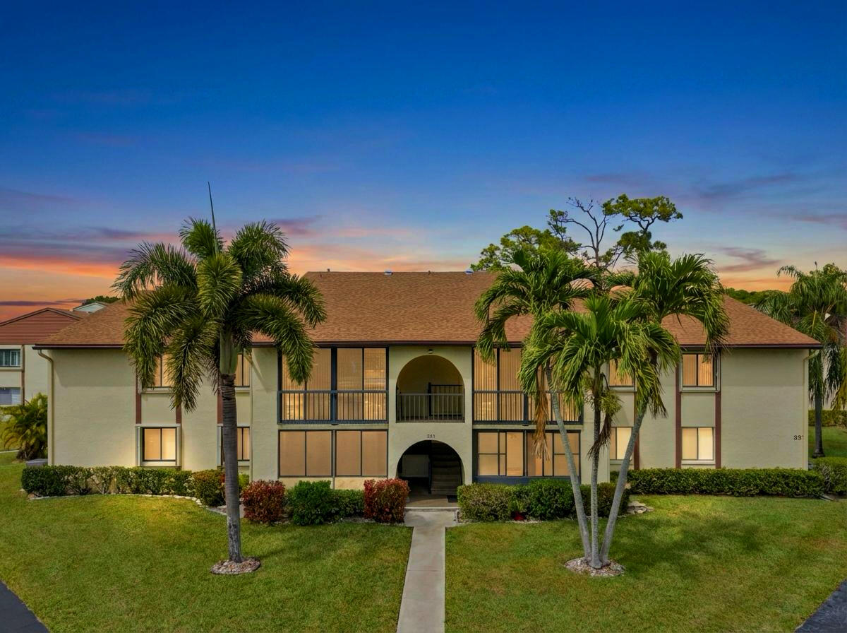 331 Knotty Pine Circle D-2, Greenacres, FL 33463, Greenacres