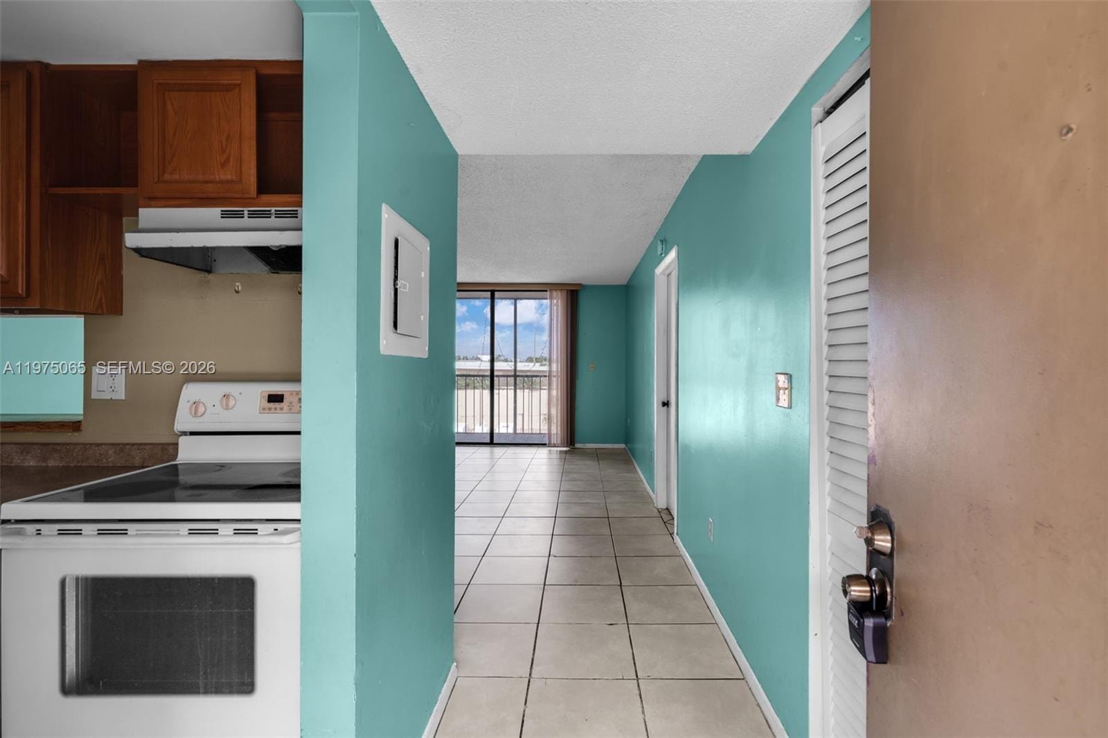 8615 NW 8th Street 421, Miami, FL 33126 photo 3