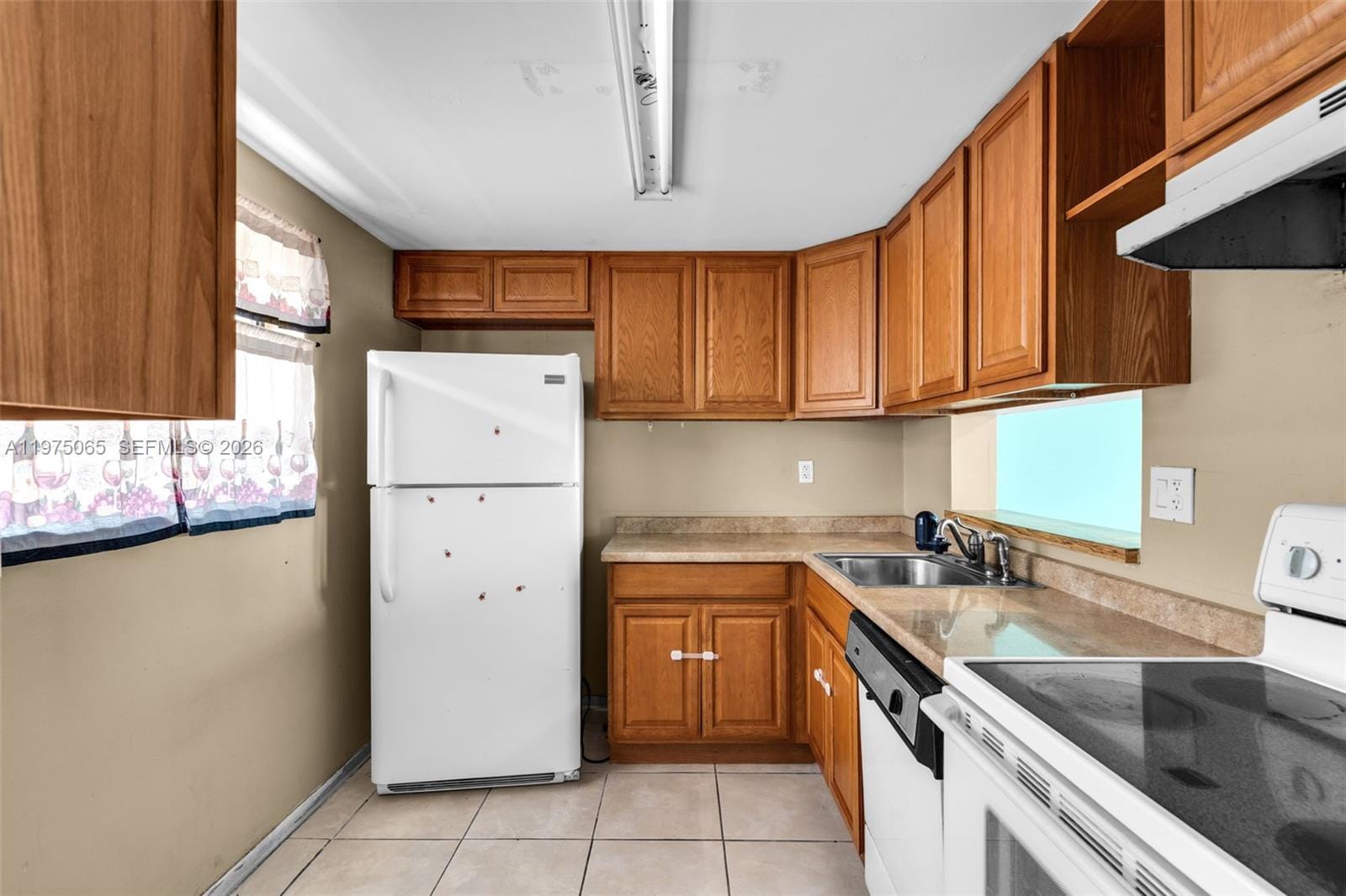 8615 NW 8th Street 421, Miami, FL 33126 photo 8